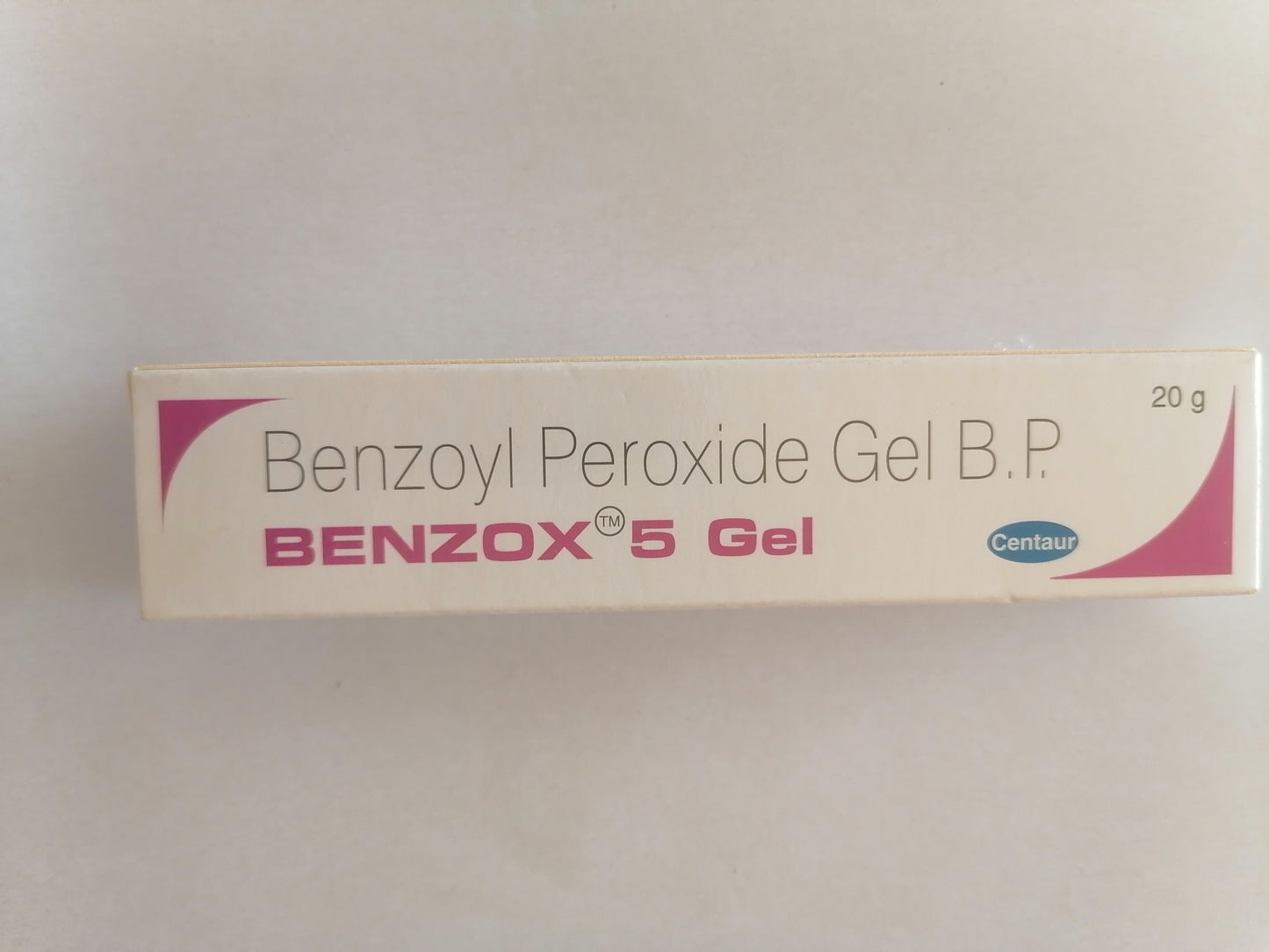 Box of Benzox 5 Gel on a light gray background