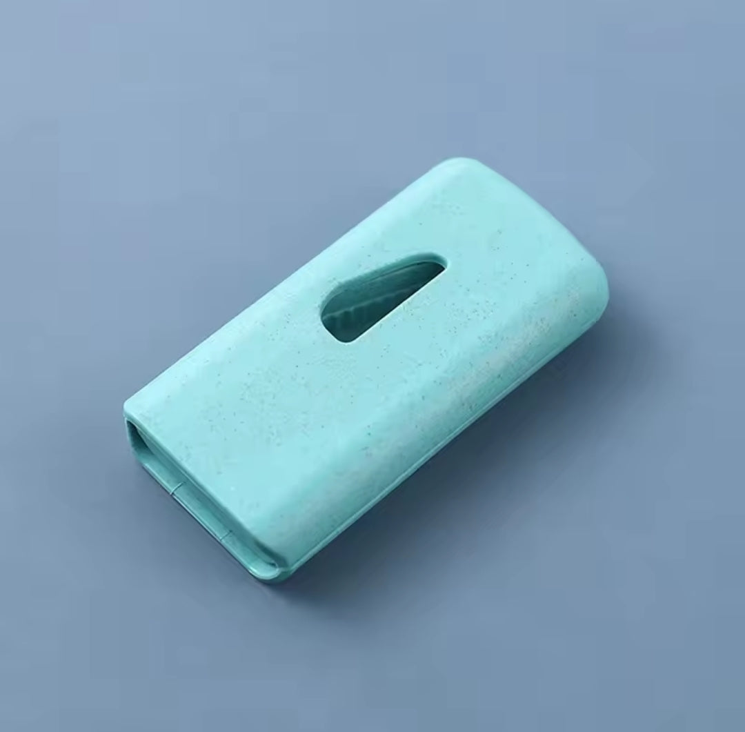 Ipc Mini Boîte à pilules en plastique avec coupe-comprimés bleu